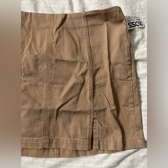 IRIS Brand Khaki Short Skirt Zip Size Large - Picture 2 of 5
